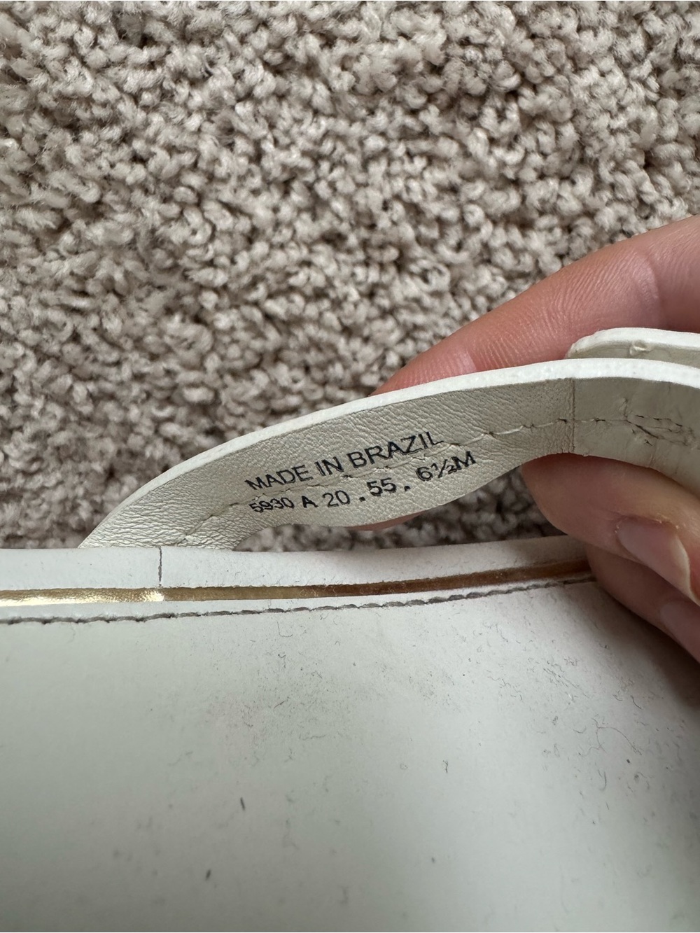 Tory Burch White Leather Logo Thong Sandals with Gold Trim - Picture 3 of 3